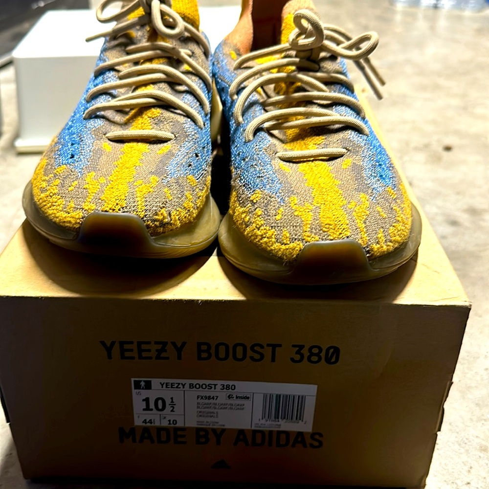 Yeezy boost 380